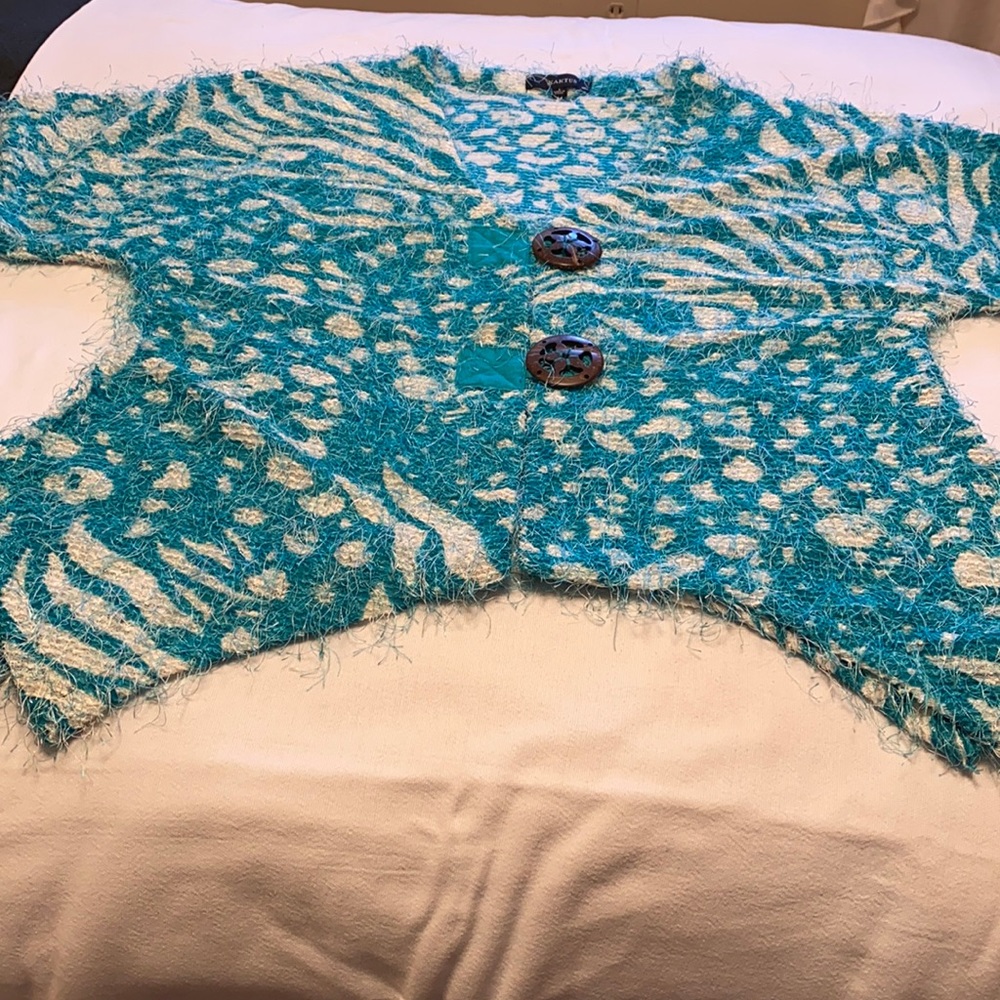 Striking Kaktus top (Never worn) size L